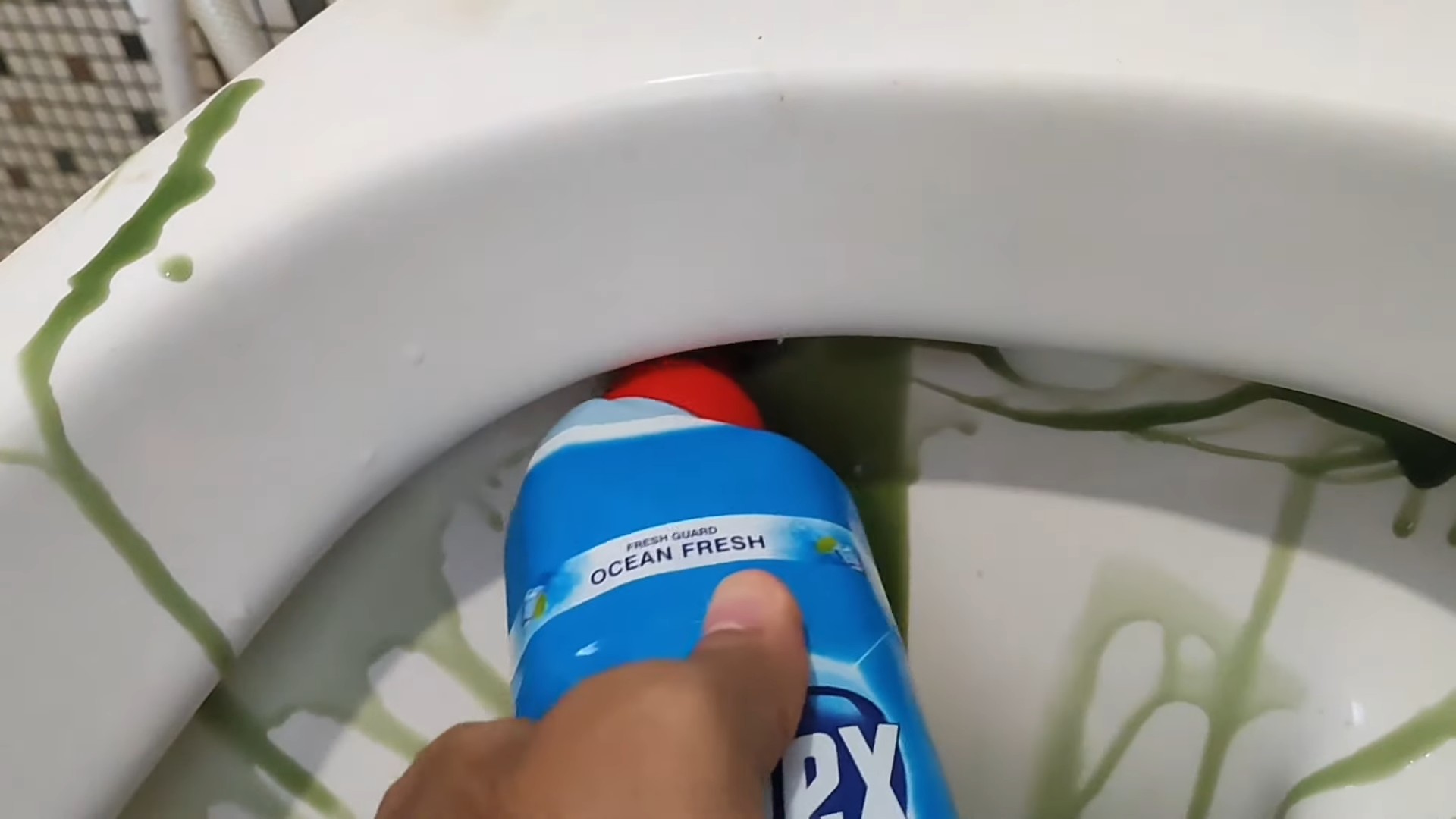 WC Reiniger Aufhellen